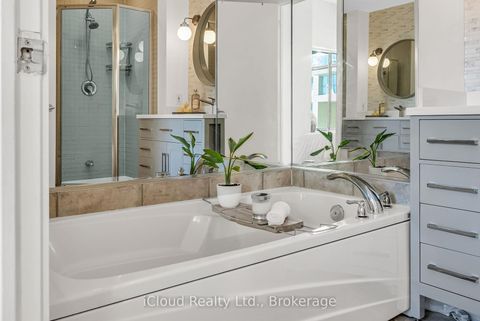 Photo 22 at 210E - 500 Queens Quay W, Waterfront Communities C1, Toronto