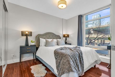 Photo 23 at 210E - 500 Queens Quay W, Waterfront Communities C1, Toronto