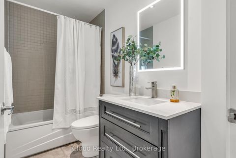 Photo 30 at 210E - 500 Queens Quay W, Waterfront Communities C1, Toronto