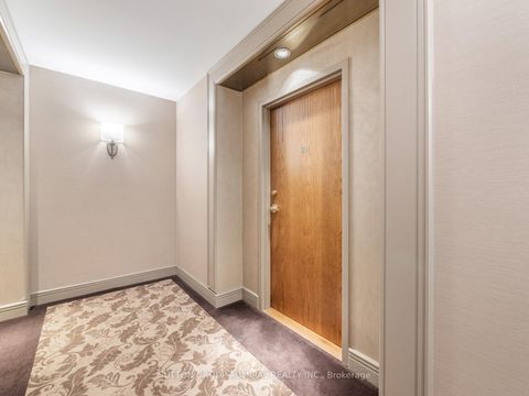 Photo 4 at 520 - 11 William Carson Crescent, Windfields, Toronto