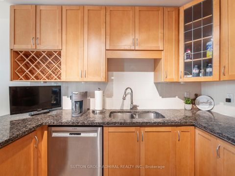 Photo 8 at 520 - 11 William Carson Crescent, Windfields, Toronto