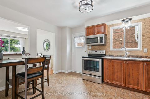 Photo 6 at 22 Crawford Rose Drive, Aurora Heights, Aurora
