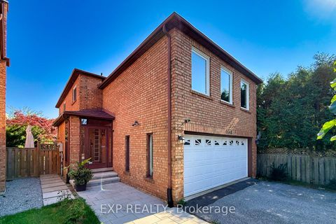 Photo 4 at 158 Millcroft Way, Brownridge, Vaughan Photo 4 at 158 Millcroft Way, Brownridge, Vaughan