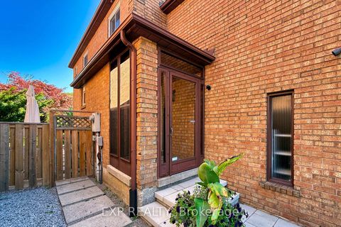 Photo 5 at 158 Millcroft Way, Brownridge, Vaughan