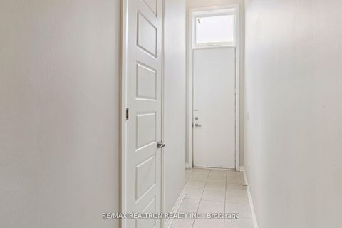 Photo 4 at 170 Frederick Tisdale Drive, CFB, Toronto Photo 4 at 170 Frederick Tisdale Drive, CFB, Toronto