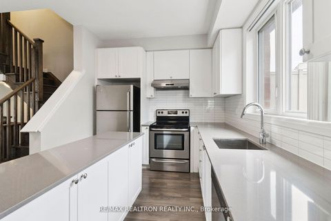 Photo 14 at 170 Frederick Tisdale Drive, CFB, Toronto Photo 14 at 170 Frederick Tisdale Drive, CFB, Toronto