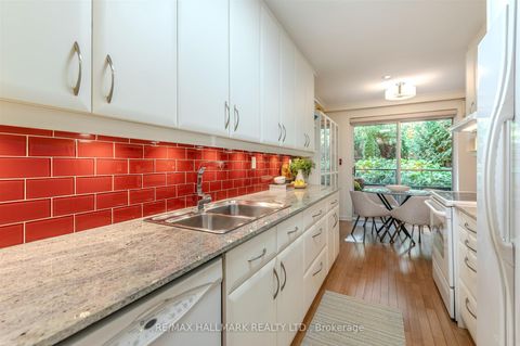 Photo 4 at 101 - 40 Glen Road, Moore Park, Toronto