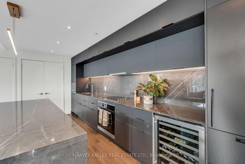 Photo 16 at 1105 - 185 Alberta Avenue, Oakwood Village, Toronto