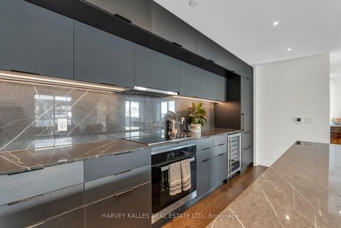 Photo 18 at 1105 - 185 Alberta Avenue, Oakwood Village, Toronto