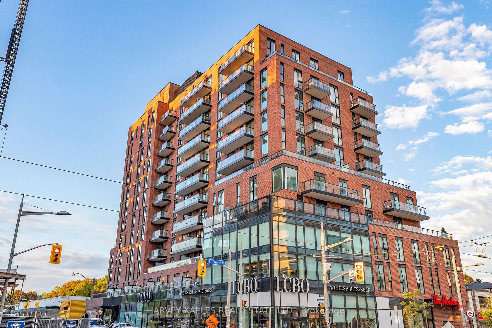 1105 - 185 Alberta Avenue, Oakwood Village, Toronto 