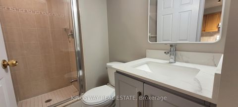 Photo 19 at 812 - 7 Lorraine Drive, Willowdale West, Toronto