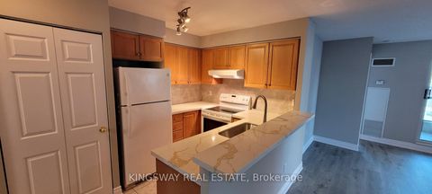 Photo 4 at 812 - 7 Lorraine Drive, Willowdale West, Toronto