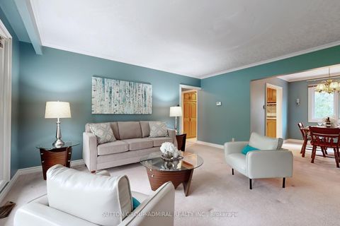 Photo 2 at 78 Belfry Drive, Leslie Valley, Newmarket