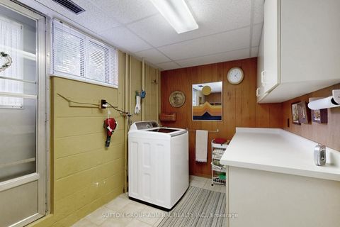 Photo 24 at 78 Belfry Drive, Leslie Valley, Newmarket