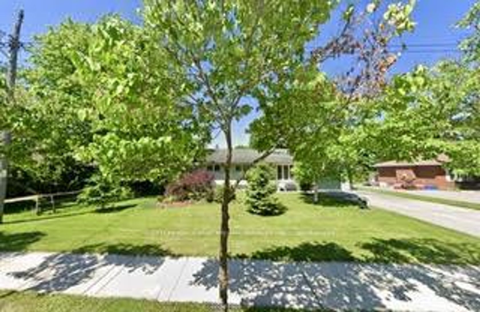 78 Belfry Drive, Leslie Valley, Newmarket photo number 2