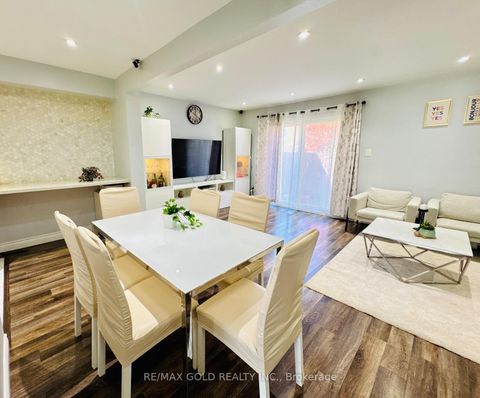 Photo 4 at 140 Quantrell Trail, Malvern, Toronto