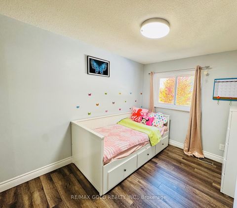 Photo 10 at 140 Quantrell Trail, Malvern, Toronto Photo 10 at 140 Quantrell Trail, Malvern, Toronto
