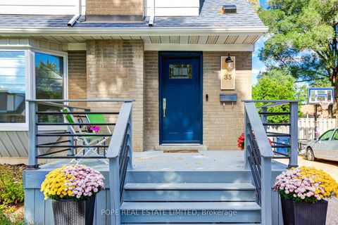 Photo 2 at 35 Tofield Crescent, Kipling, Toronto