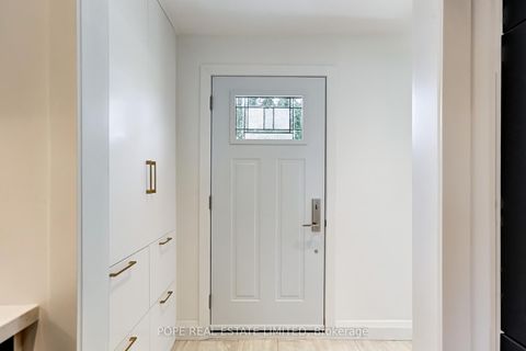 Photo 3 at 35 Tofield Crescent, Kipling, Toronto