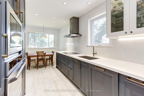 Photo 9 at 35 Tofield Crescent, Kipling, Toronto