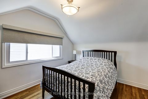 Photo 16 at 35 Tofield Crescent, Kipling, Toronto