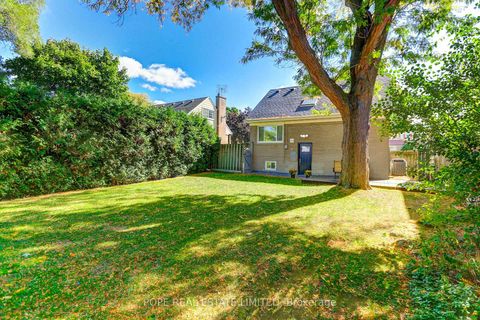 Photo 33 at 35 Tofield Crescent, Kipling, Toronto