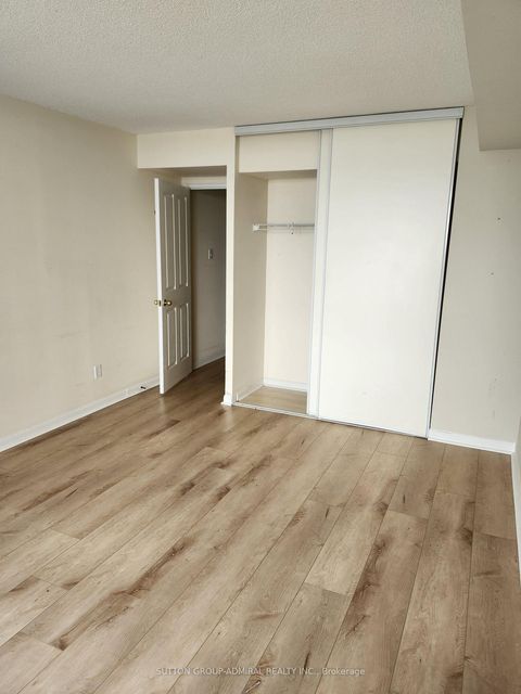 Photo 14 at 910 - 120 Promenade Circle, Brownridge, Vaughan