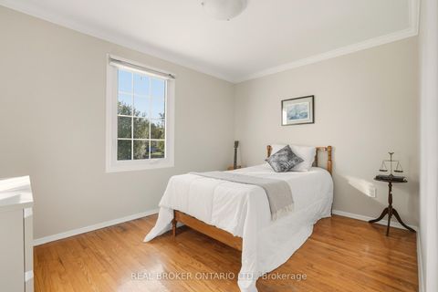 Photo 25 at 33 Porter Crescent, Grove East, Barrie