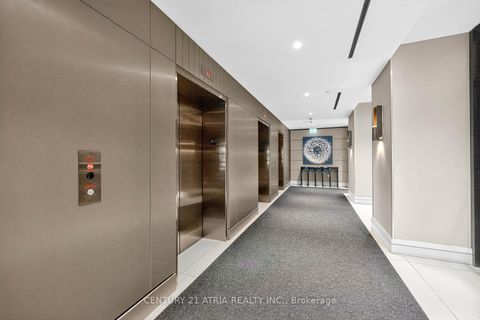 Photo 3 at 707 - 39 Roehampton Avenue, Mount Pleasant West, Toronto