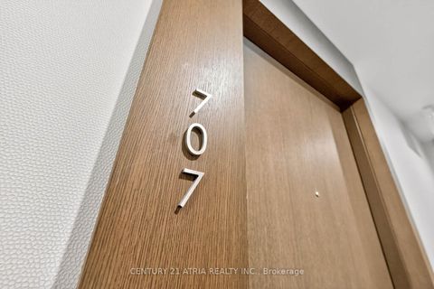 Photo 4 at 707 - 39 Roehampton Avenue, Mount Pleasant West, Toronto