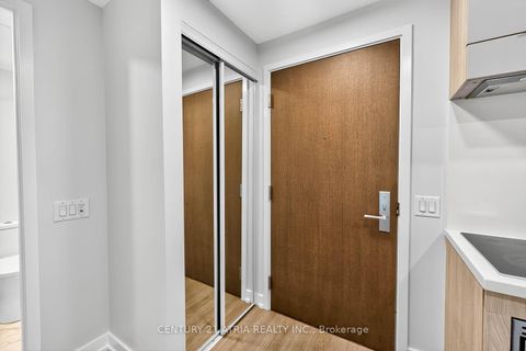 Photo 5 at 707 - 39 Roehampton Avenue, Mount Pleasant West, Toronto Photo 5 at 707 - 39 Roehampton Avenue, Mount Pleasant West, Toronto