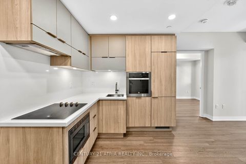 Photo 17 at 707 - 39 Roehampton Avenue, Mount Pleasant West, Toronto