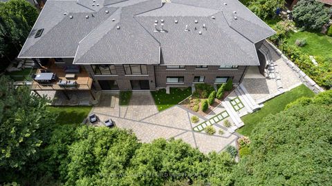 Photo 12 at 18 Plumbstead Court, Rosethorn, Toronto