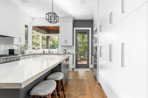 Photo 25 at 18 Plumbstead Court, Rosethorn, Toronto