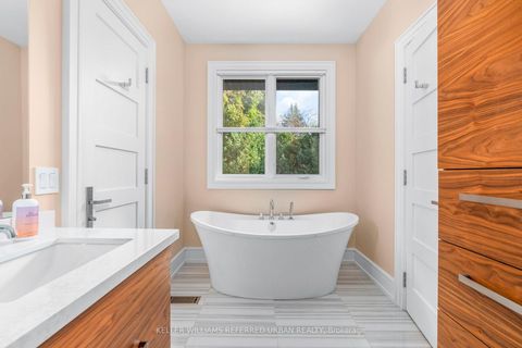 Photo 37 at 18 Plumbstead Court, Rosethorn, Toronto