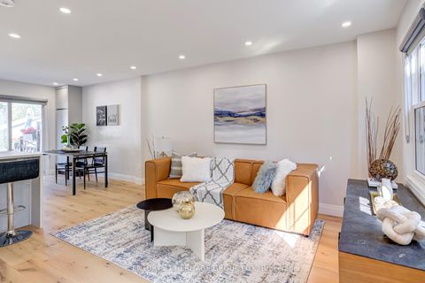 Photo 6 at 576 Broadway Avenue, Leaside, Toronto