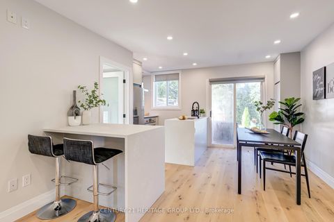 Photo 9 at 576 Broadway Avenue, Leaside, Toronto