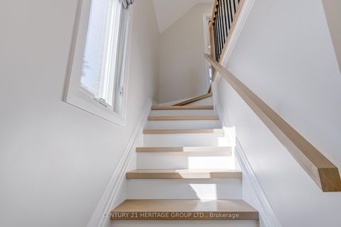 Photo 13 at 576 Broadway Avenue, Leaside, Toronto