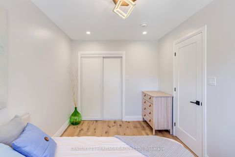 Photo 19 at 576 Broadway Avenue, Leaside, Toronto