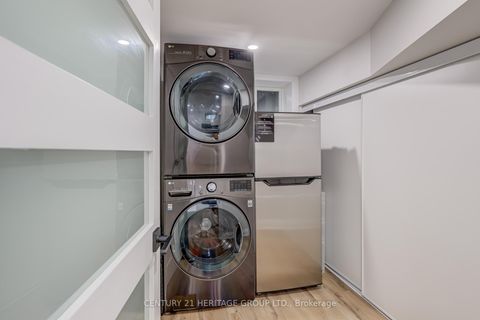 Photo 26 at 576 Broadway Avenue, Leaside, Toronto