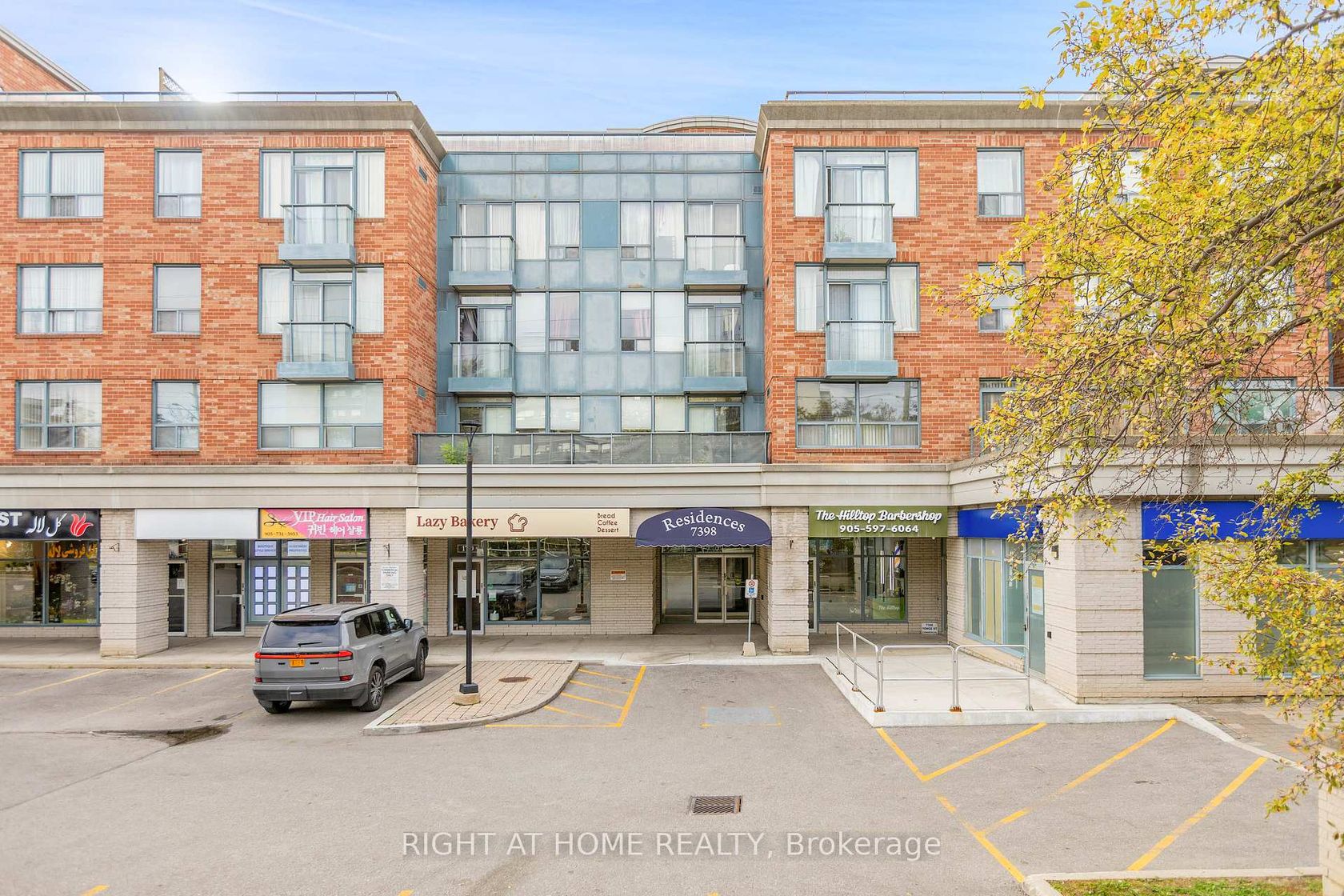 107A - 7398 Yonge Street, Yorkhill, Vaughan by Loree Meneguzzi Real Estate 107A - 7398 Yonge Street, Yorkhill, Vaughan