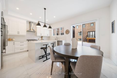 Photo 13 at 9 Ballantyne Boulevard, Vellore Village, Vaughan
