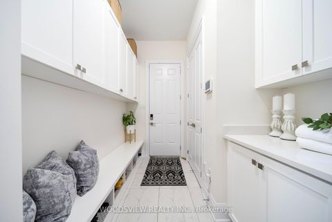 Photo 17 at 9 Ballantyne Boulevard, Vellore Village, Vaughan