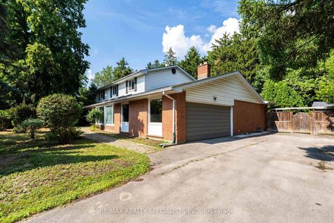 Photo 1 at 145 Wolfdale Avenue, SW Southwest, Oakville