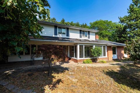 Photo 4 at 145 Wolfdale Avenue, SW Southwest, Oakville