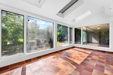 Photo 13 at 145 Wolfdale Avenue, SW Southwest, Oakville