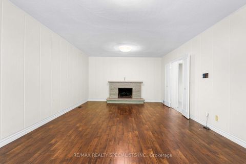 Photo 17 at 145 Wolfdale Avenue, SW Southwest, Oakville