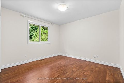 Photo 22 at 145 Wolfdale Avenue, SW Southwest, Oakville