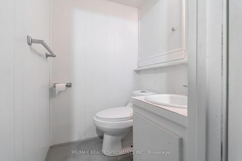 Photo 30 at 145 Wolfdale Avenue, SW Southwest, Oakville