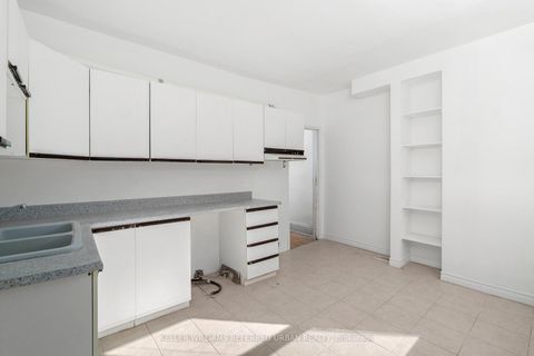 Photo 13 at 1182 Dufferin Street, Junction, Toronto